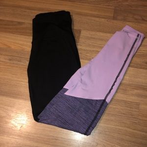 Old Navy HighRise Color Block Compression Leggings